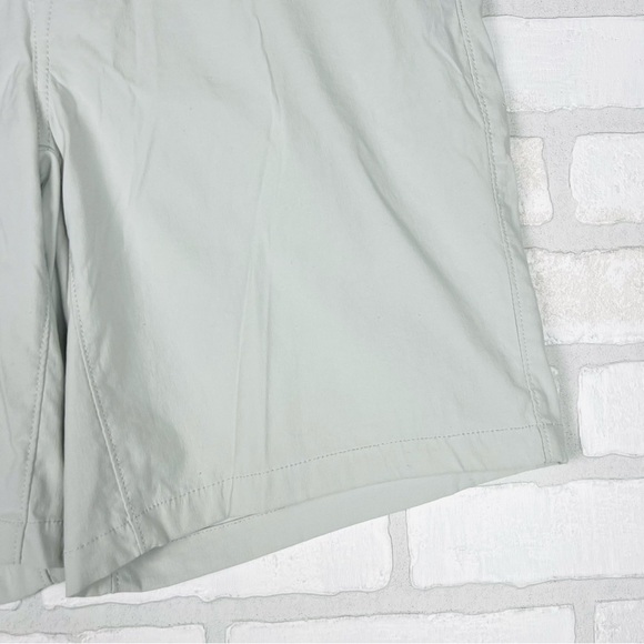 North Face Shorts Mens 32 Gray Nylon Lightweight 10" Inseam Adult Hike Trek - Picture 3 of 13